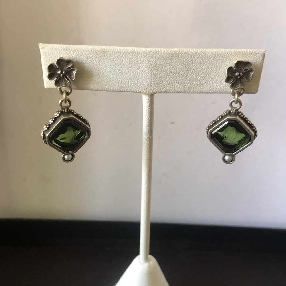Beautiful green Extasia four leaf clover Intaglio earrings
